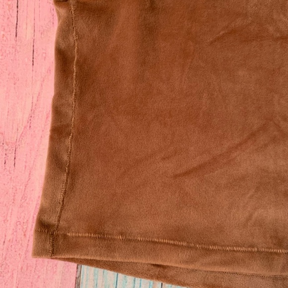 Skims fuzzy tank top size size medium - Picture 8 of 8